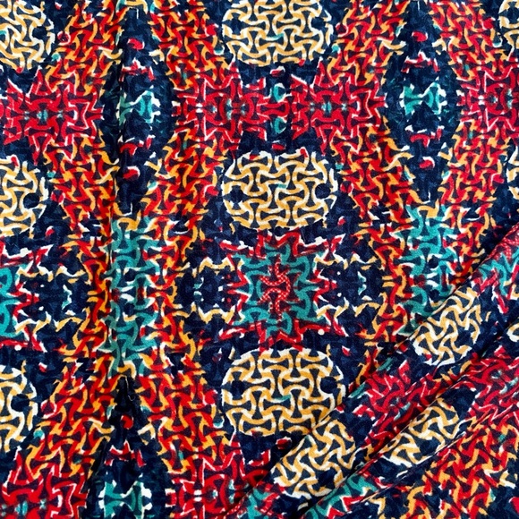 LulaRoe TC Nesting dolls leggings - Picture 2 of 3